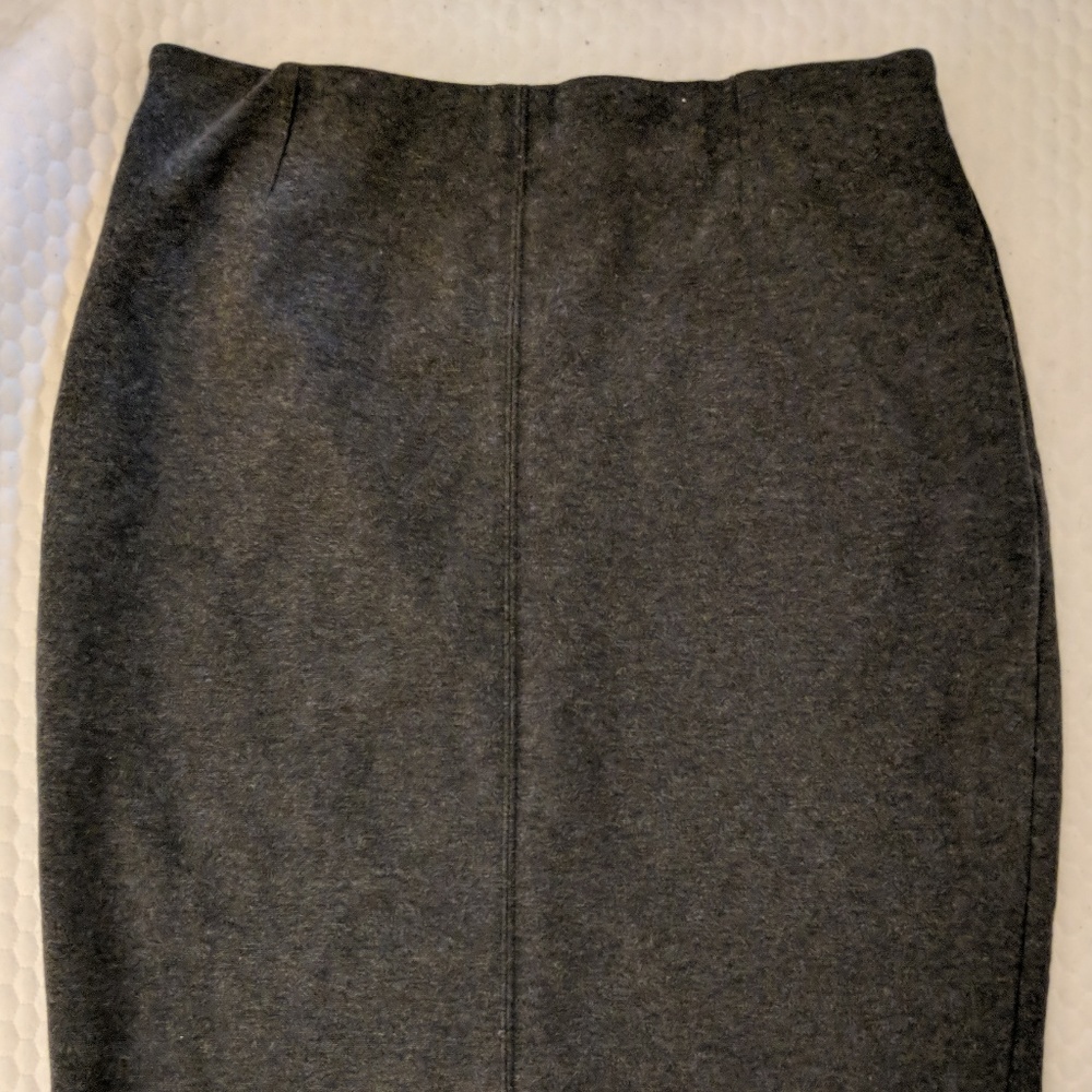 Uniqlo Stretch Pencil Skirt